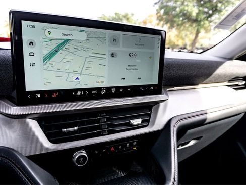 Used 2025 Ford Explorer Active image 23