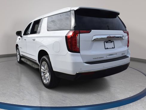 Used 2021 GMC Yukon XL SLT AWD/4WD image 9