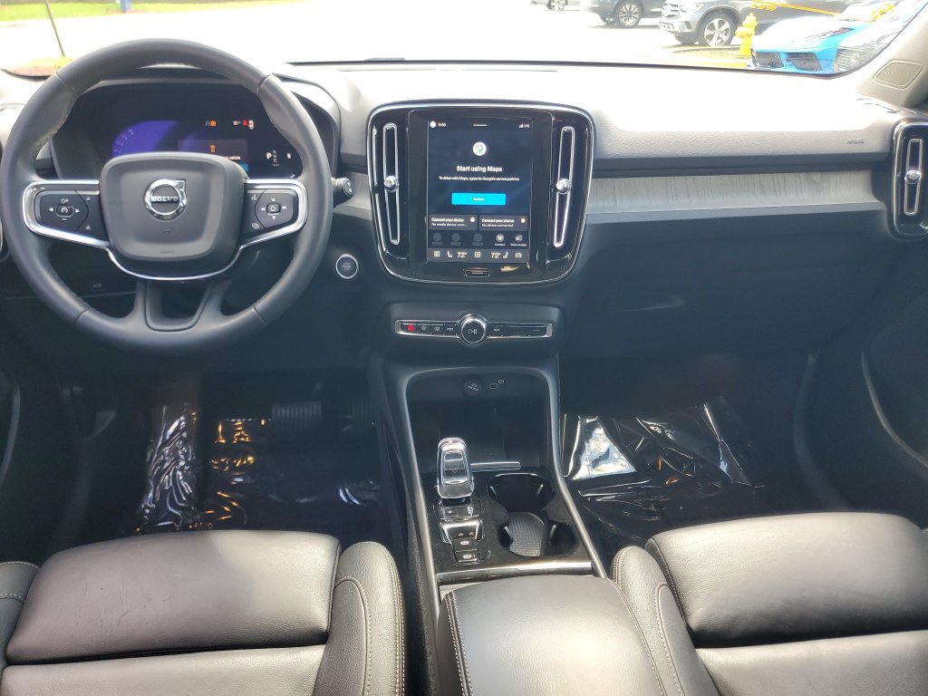 Certified 2024 Volvo XC40 B5 Plus AWD/4WD image 13