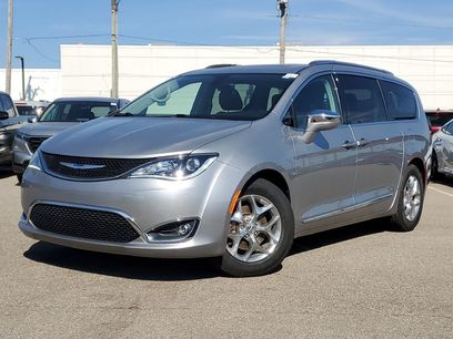 Used 2018 Chrysler Pacifica Limited
