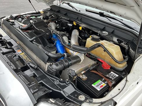 Used 2015 Ford F250 Platinum AWD/4WD image 18