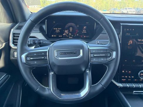 Used 2026 GMC Acadia Denali w/ LPO, Floor Liner Package AWD/4WD image 17