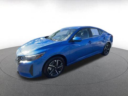 Used 2025 Nissan Sentra SV image 8