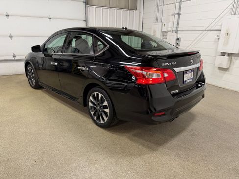 Used 2019 Nissan Sentra SR image 7