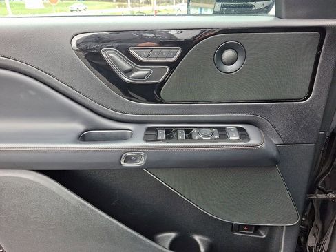 Used 2023 Lincoln Aviator Reserve w/ Elements Package Plus image 17