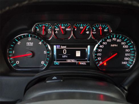 Used 2018 Chevrolet Tahoe Premier RWD image 15