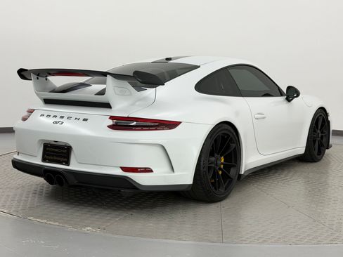Certified 2018 Porsche 911 GT3 RWD image 9