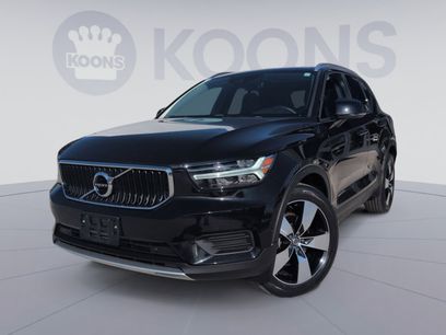 Used 2019 Volvo XC40 T5 Momentum