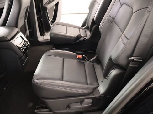New 2026 Lincoln Aviator AWD image 12