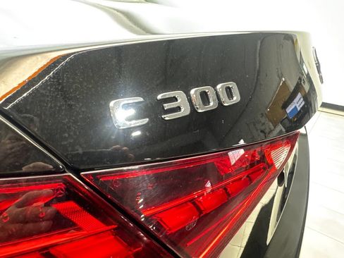 Used 2025 Mercedes-Benz C 300 Sedan image 23