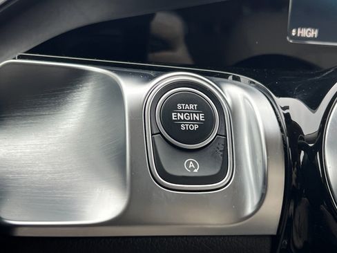 Used 2020 Mercedes-Benz GLB 250 4MATIC image 21