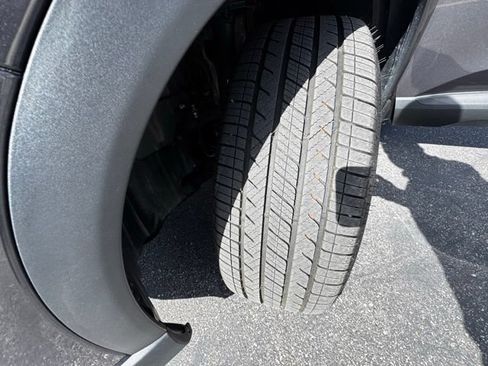 Used 2025 Honda Pilot Black Edition image 38