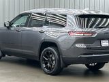 Used 2024 Jeep Grand Cherokee L Limited w/ Black Appearance Package image 3