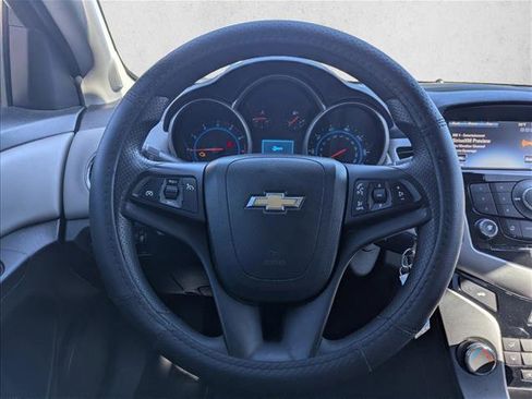 Used 2016 Chevrolet Cruze LT w/ Technology Package image 15