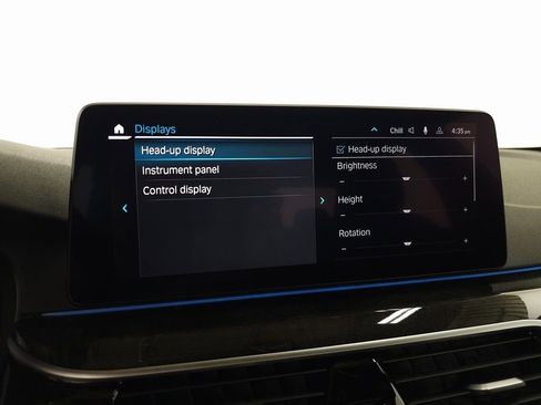 Used 2023 BMW 530e xDrive w/ Premium Package image 23