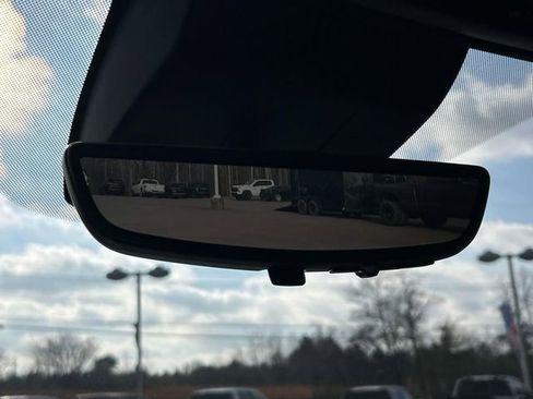 Used 2023 GMC Yukon Denali Ultimate image 43