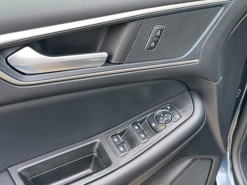 Used 2024 Ford Edge SEL w/ Convenience Package image 24