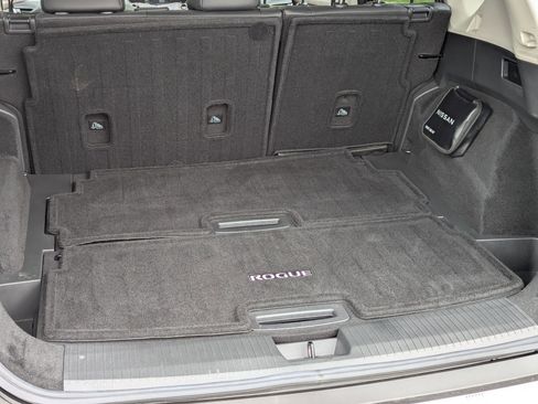 Certified 2022 Nissan Rogue Platinum w/ Head-Up Display Package image 6