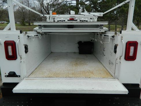 Used 2020 Ford F250 XL w/ Power Equipment Group AWD/4WD image 11