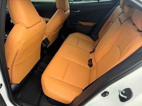 New 2026 Lexus UX 300h AWD image 27