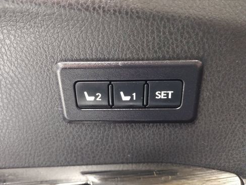 Used 2017 Toyota RAV4 Limited AWD/4WD image 21
