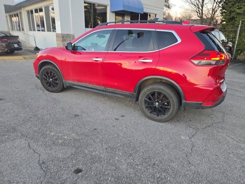 Used 2017 Nissan Rogue SV w/ Midnight Edition Package image 3