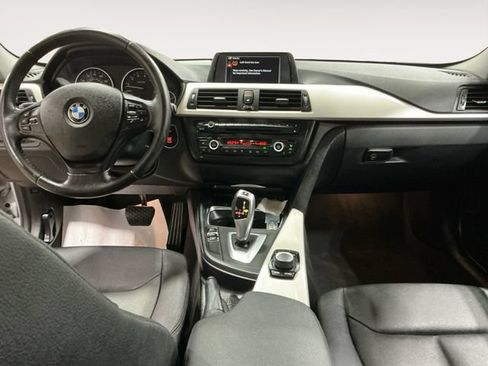 Used 2013 BMW 320i xDrive Sedan AWD/4WD image 10