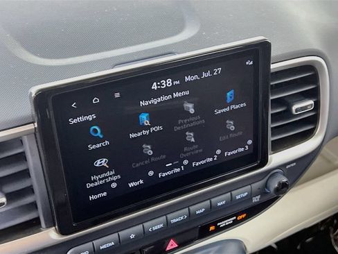 Certified 2025 Hyundai Venue Limited FWD image 14