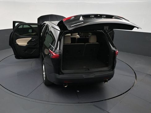 Used 2023 Chevrolet Traverse LS FWD image 32