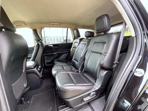 Certified 2023 Lincoln Aviator AWD image 19