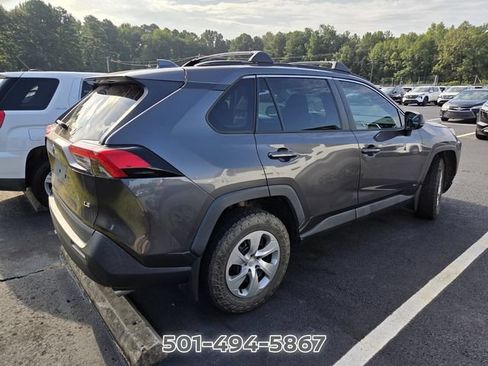Used 2021 Toyota RAV4 LE FWD image 4