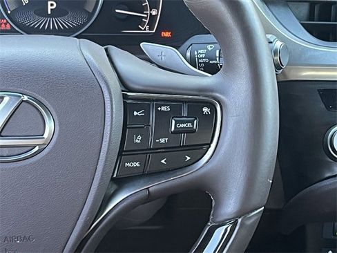 Used 2021 Lexus ES 300h Ultra Luxury w/ Accessory Package 2 image 15