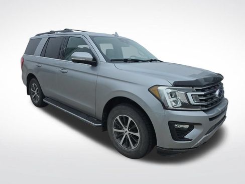 Used 2020 Ford Expedition XLT w/ Equipment Group 202A AWD/4WD image 8