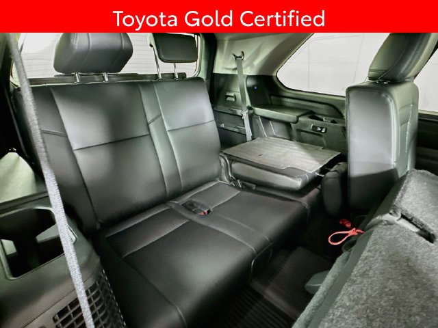 Used 2024 Toyota Sequoia SR5 AWD/4WD image 30