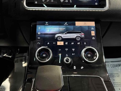 Used 2022 Land Rover Range Rover Velar R-Dynamic S image 31