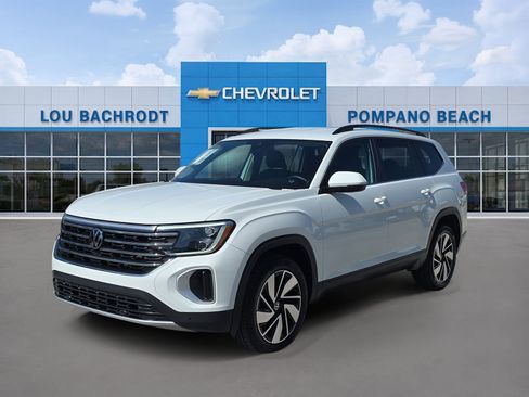 Used 2024 Volkswagen Atlas SE AWD/4WD image 3