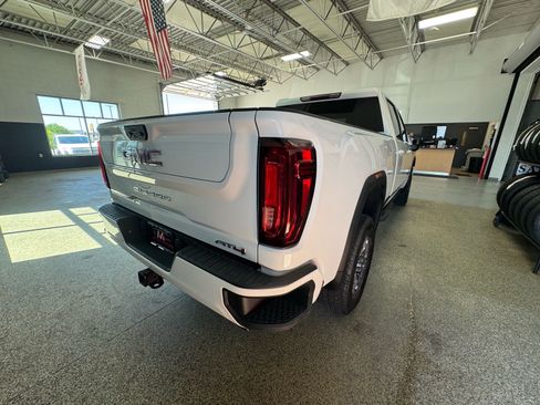 Used 2023 GMC Sierra 2500 AT4 AWD/4WD image 6