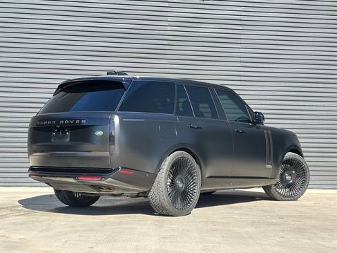 Used 2023 Land Rover Range Rover SE image 7