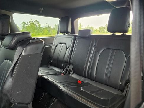 Used 2021 Ford Expedition Max Limited RWD image 9