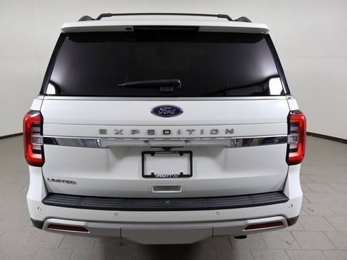 Used 2022 Ford Expedition Limited image 6