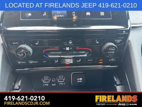 Used 2023 Jeep Grand Cherokee Laredo w/ Luxury Tech Group I image 26