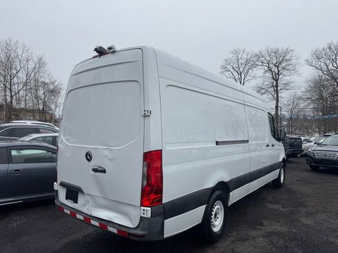 Used 2020 Mercedes-Benz Sprinter 2500 image 6