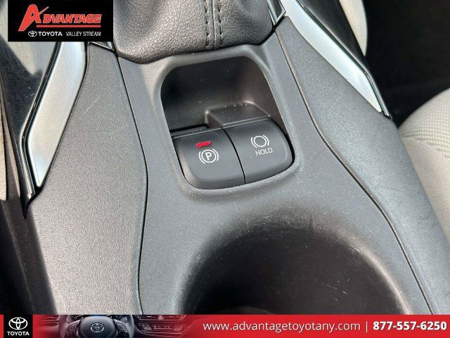 Used 2023 Toyota Corolla Cross LE w/ Moonroof Package AWD/4WD image 37