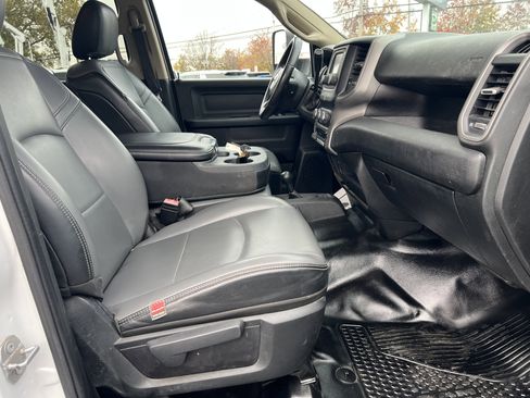 Used 2019 RAM 5500 Tradesman w/ Chrome Appearance Group image 15