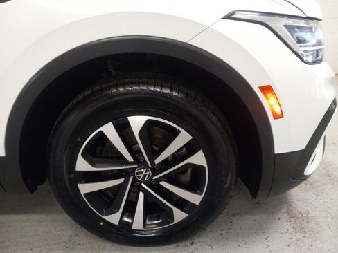 Used 2022 Volkswagen Tiguan S image 3