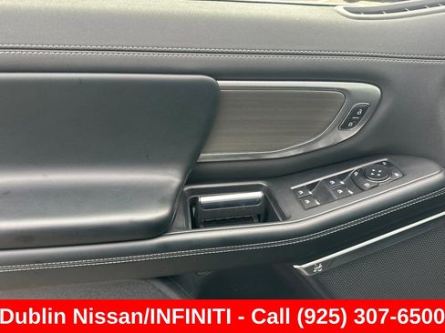 Used 2025 Ford Expedition Max Platinum AWD/4WD image 12