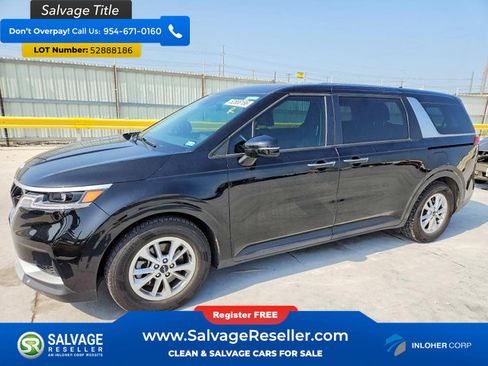 Used 2022 Kia Carnival LX FWD image 1