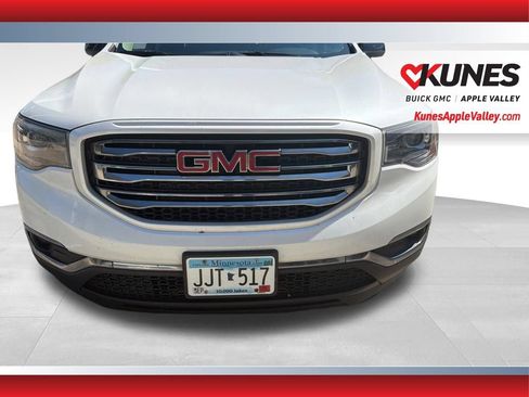Used 2017 GMC Acadia SLT AWD/4WD image 1