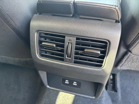 Used 2025 Nissan Rogue SV FWD image 24