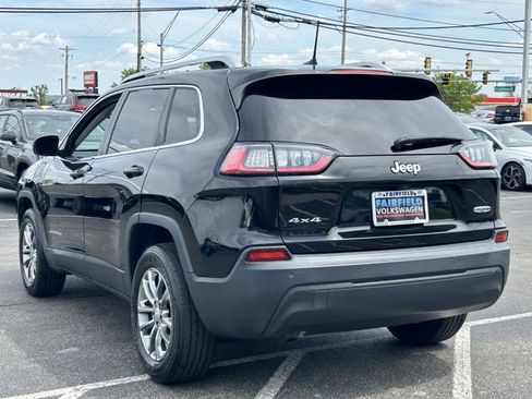 Used 2019 Jeep Cherokee Latitude Plus w/ Cold Weather Group AWD/4WD image 5